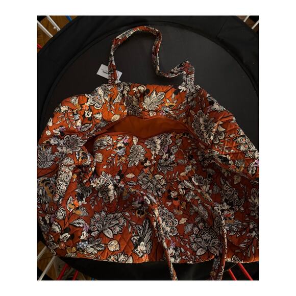Vera Bradley Disney Mickey and Minnie Large Duffel, BNWT - Picture 3 of 5